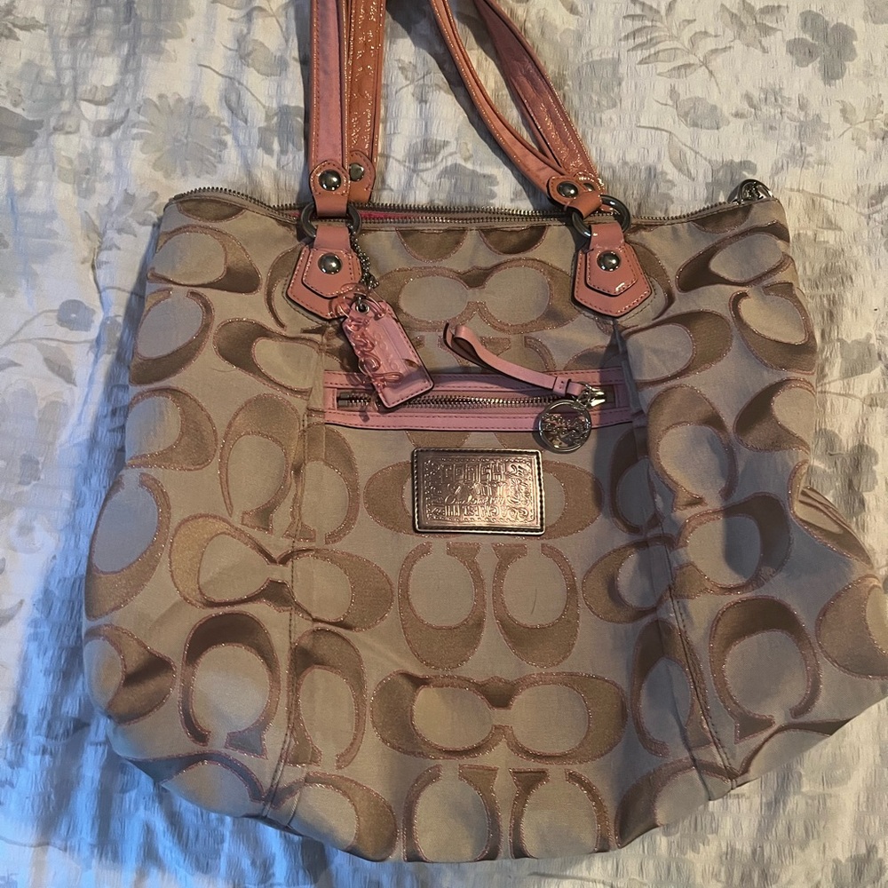 Coach Cream and Pink Shoulder Bag poppy collection